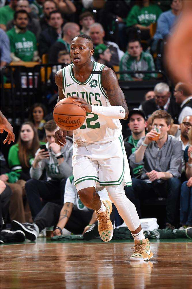 体育十九届六中全会精神引起山东体育系统强烈反响之奥运冠军杨浚瑄和教练王爱民