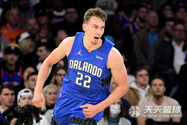 牢牢占据了 牢牢占据了