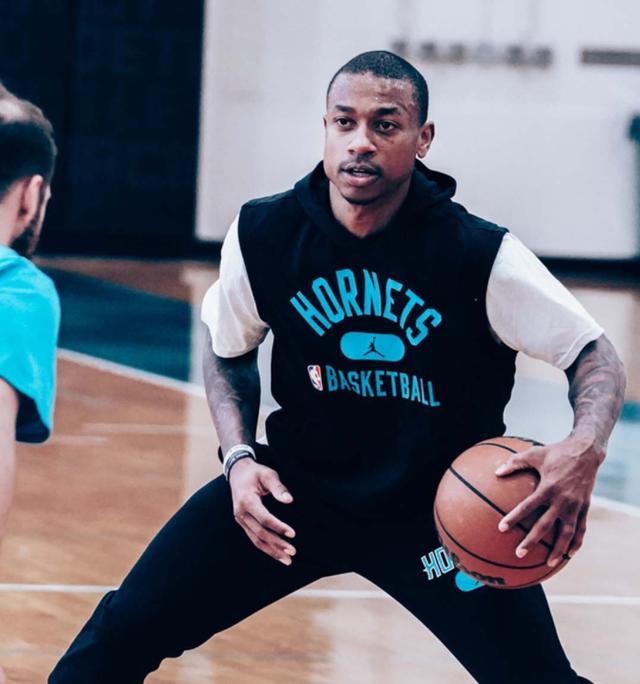 身材高大 身材高大